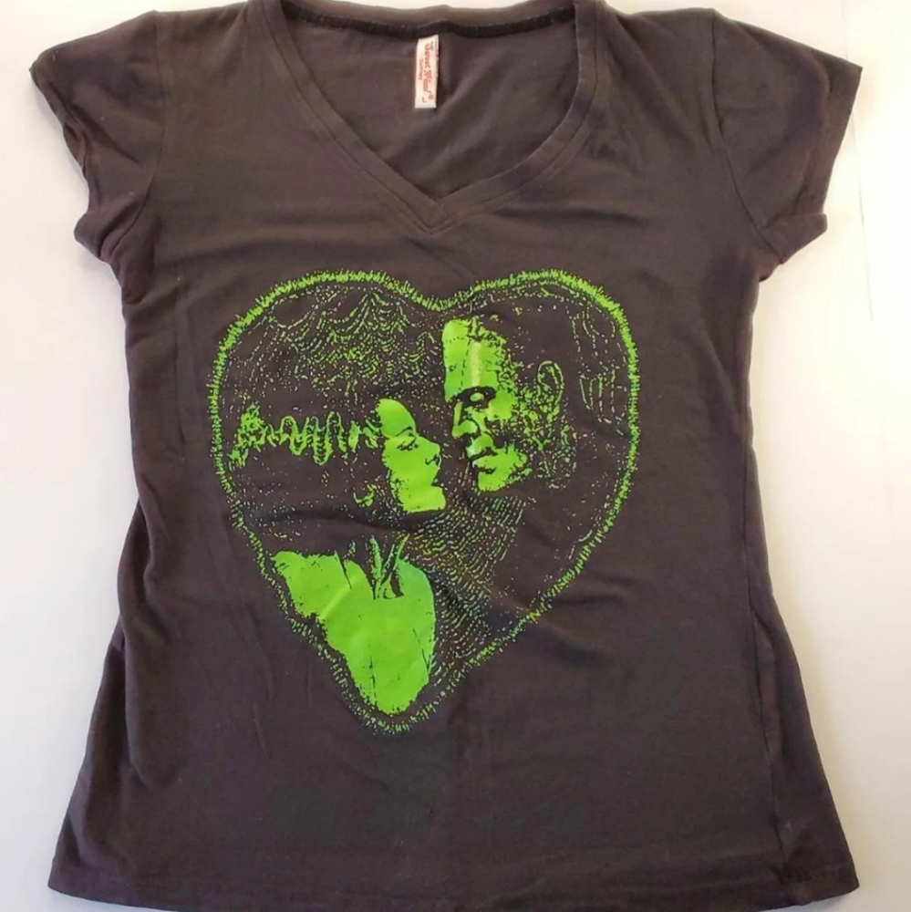 Sweet N Kool Outfitters Top Size Large